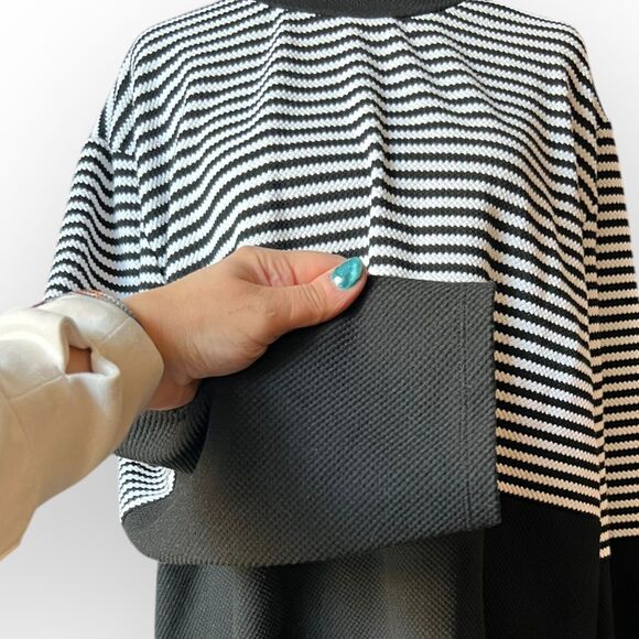 H&M Women's Black & White Striped Colorblock Pullover Tunic Top Size XL - Picture 8 of 13